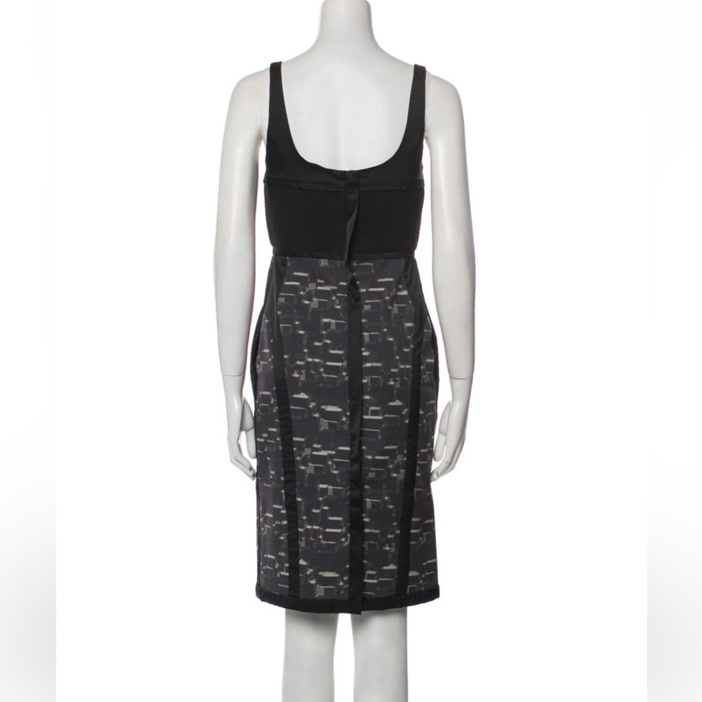 Narciso Rodriguez Printed Knee-Length Dress Size: S | US4, IT40 - Picture 3 of 6
